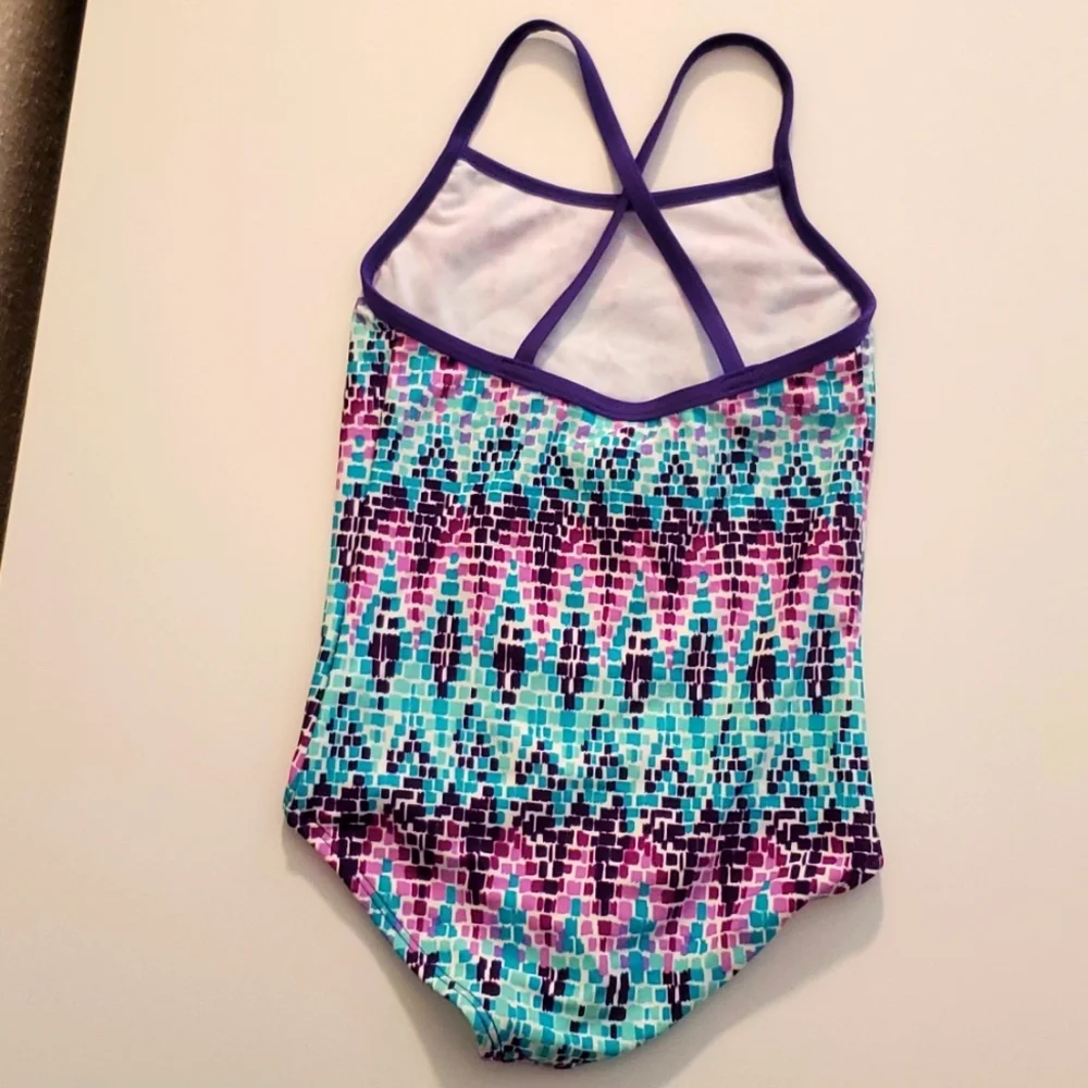Kami Graphic Pattern Swimsuit - Picture 4 of 6